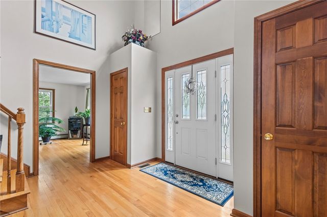 157 Tara Lane, Woonsocket, RI 02895