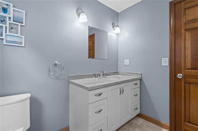 157 Tara Lane, Woonsocket, RI 02895