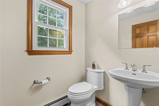 157 Tara Lane, Woonsocket, RI 02895