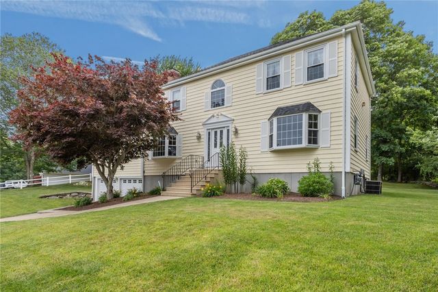 157 Tara Lane, Woonsocket, RI 02895