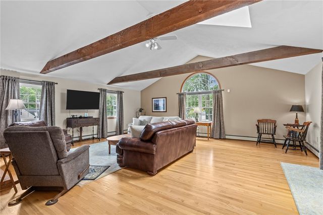 157 Tara Lane, Woonsocket, RI 02895