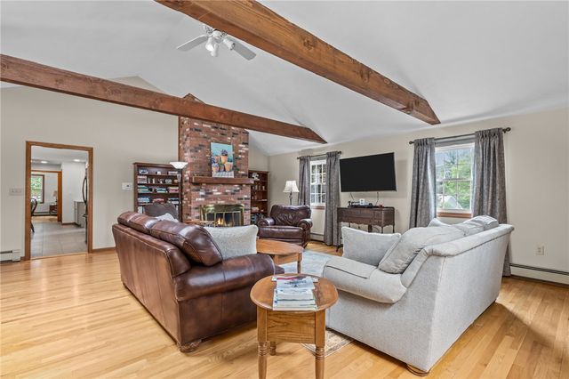 157 Tara Lane, Woonsocket, RI 02895