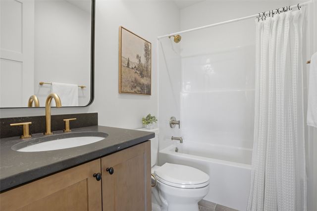 1901 Country Club Drive, Coralville, IA 52241
