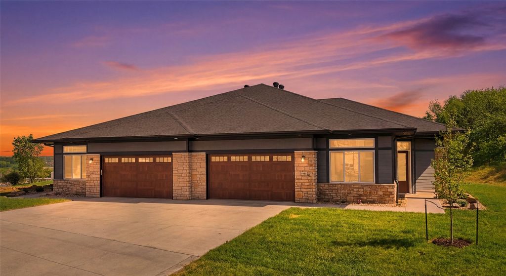 1901 Country Club Drive, Coralville, IA 52241