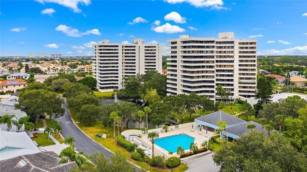 5950 PELICAN BAY PLAZA S PH-1C, Gulfport, FL 33707