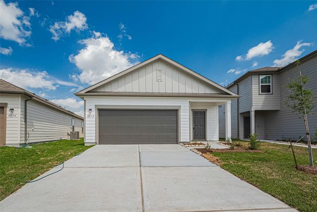 8510 Ora Meadows Drive, Richmond, TX 77469