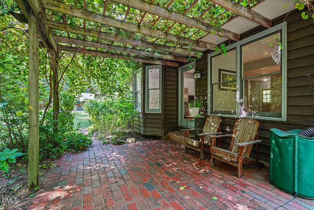 240 Mcgregor Woods Road, Chapel Hill, NC 27517