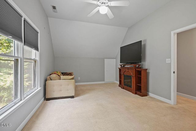 240 Mcgregor Woods Road, Chapel Hill, NC 27517