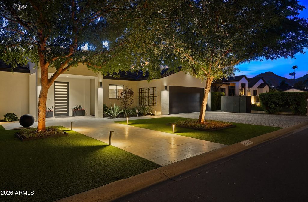 3710 E HAZELWOOD Street, Phoenix, AZ 85018 — photo 2