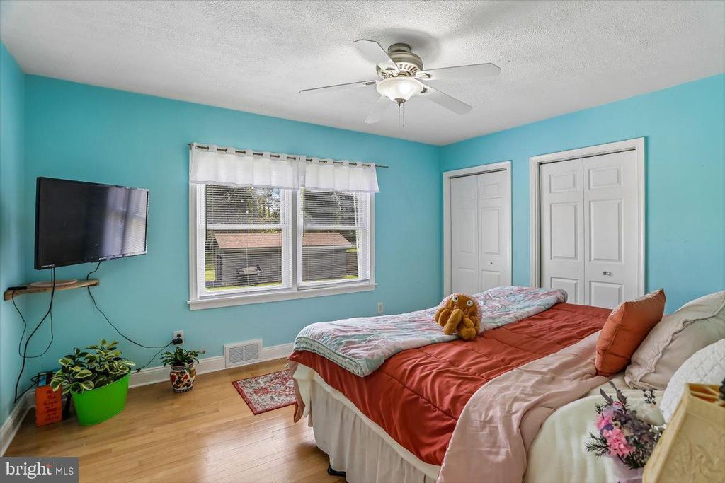 Image 21 of property listing at 321 N 3RD ST, Oakland, MD 21550