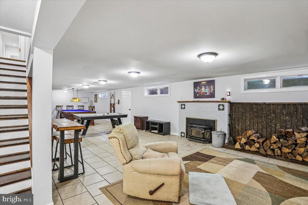 Image 24 of property listing at 321 N 3RD ST, Oakland, MD 21550