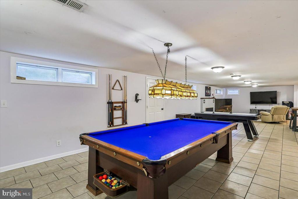 Image 26 of property listing at 321 N 3RD ST, Oakland, MD 21550