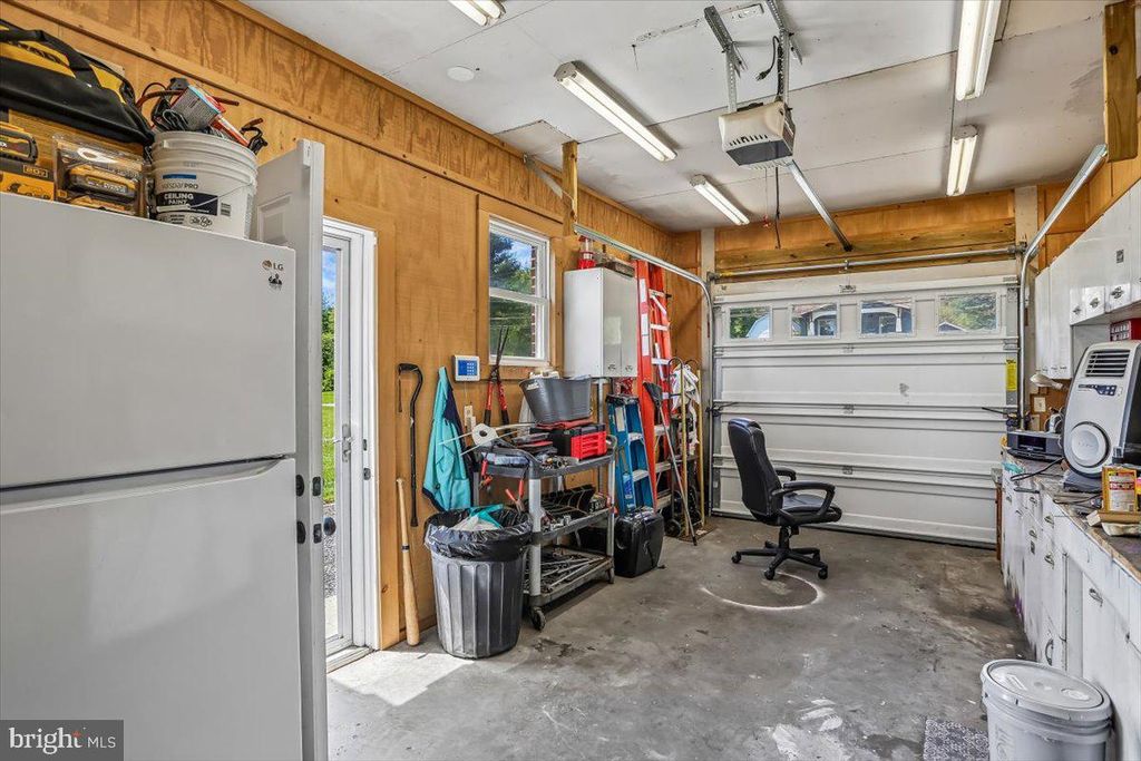 Image 32 of property listing at 321 N 3RD ST, Oakland, MD 21550
