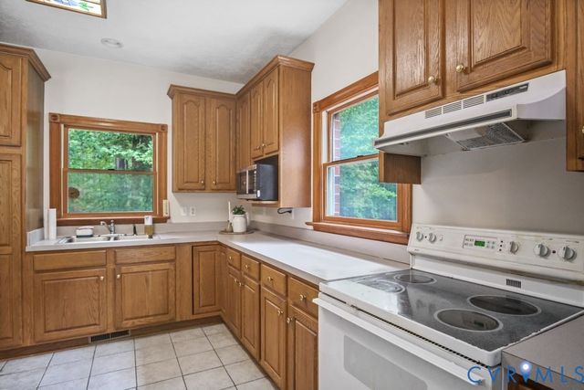15204 Cypress Creek Ln, Doswell, VA 23047