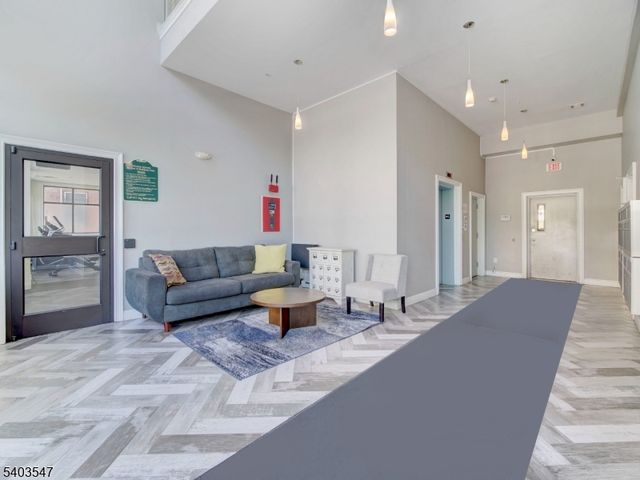 90 Clinton Ave 204, Newark City, NJ 07114