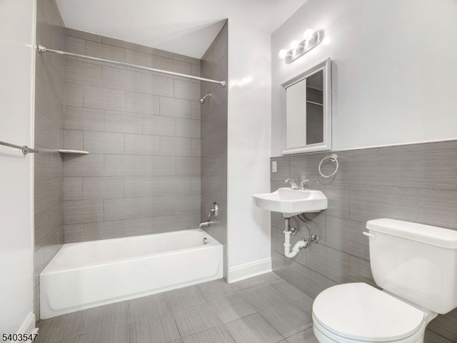 90 Clinton Ave 204, Newark City, NJ 07114