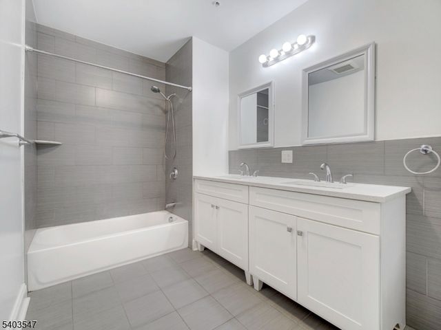 90 Clinton Ave 204, Newark City, NJ 07114