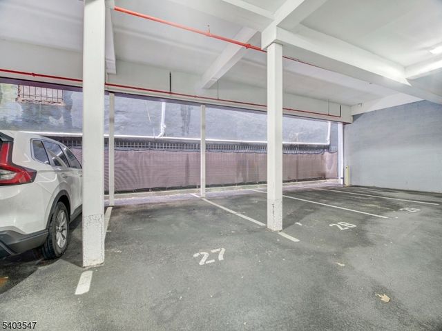 90 Clinton Ave 204, Newark City, NJ 07114