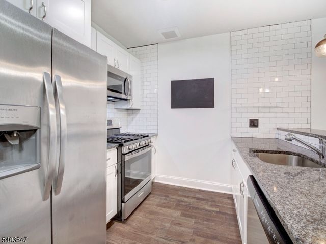 90 Clinton Ave 204, Newark City, NJ 07114