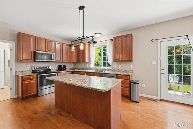 7 Shetland Court, O'fallon, MO 63368
