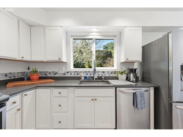 10339 Sw 40TH Ave, Portland, OR 97219