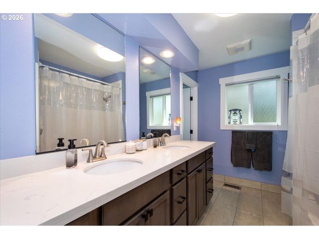 10339 Sw 40TH Ave, Portland, OR 97219