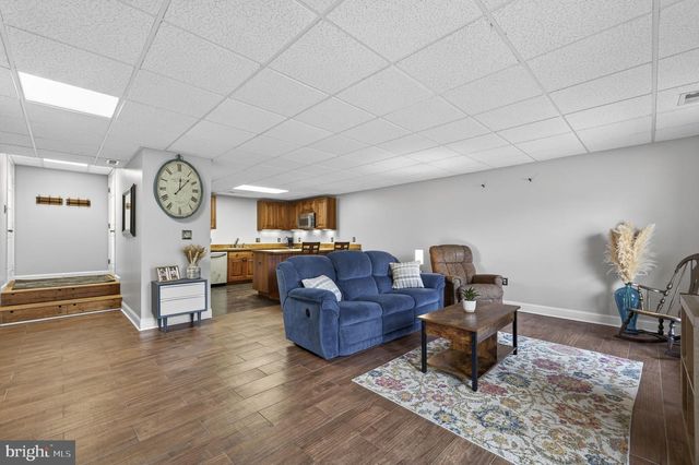 17 STONEWALL CT, Middleburg, VA 20117