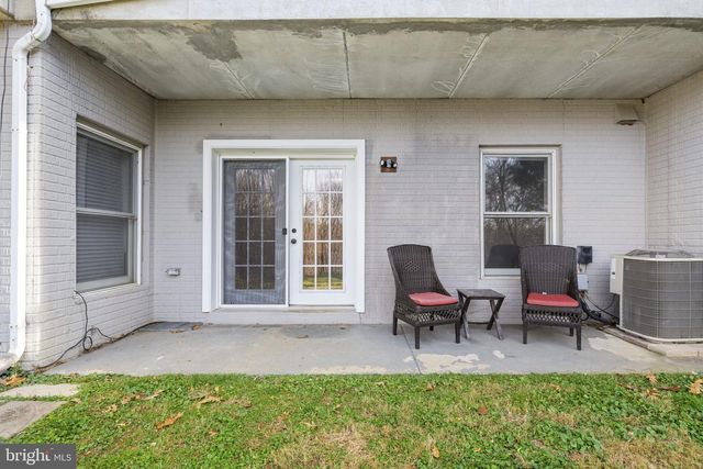 17 STONEWALL CT, Middleburg, VA 20117