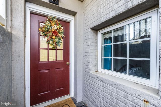 17 STONEWALL CT, Middleburg, VA 20117