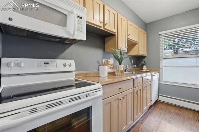 4533 N Carefree Circle B, Colorado Springs, CO 80917