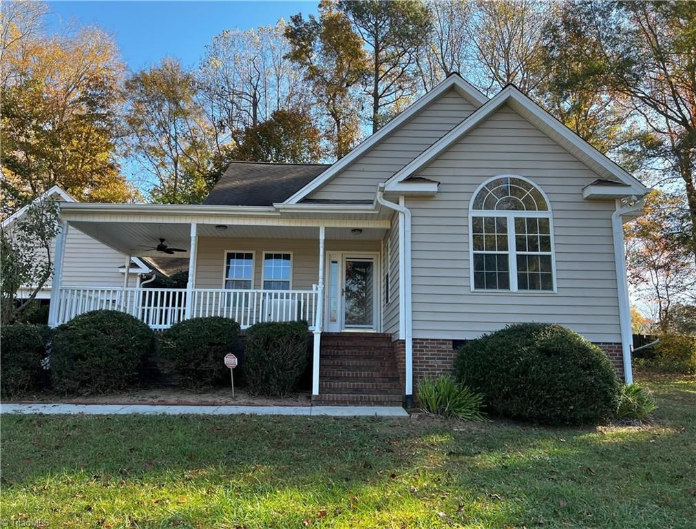 118 Carters Ridge Road, Advance, NC 27006
