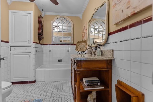 2807 S FM 225, Henderson, TX 75654