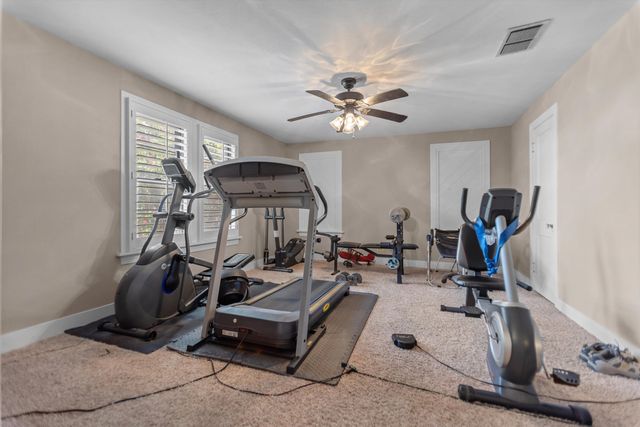 2807 S FM 225, Henderson, TX 75654