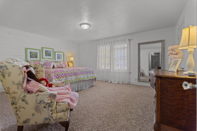 2807 S FM 225, Henderson, TX 75654
