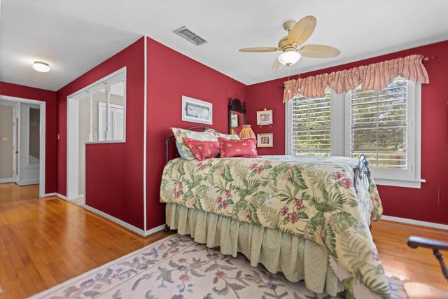 2807 S FM 225, Henderson, TX 75654