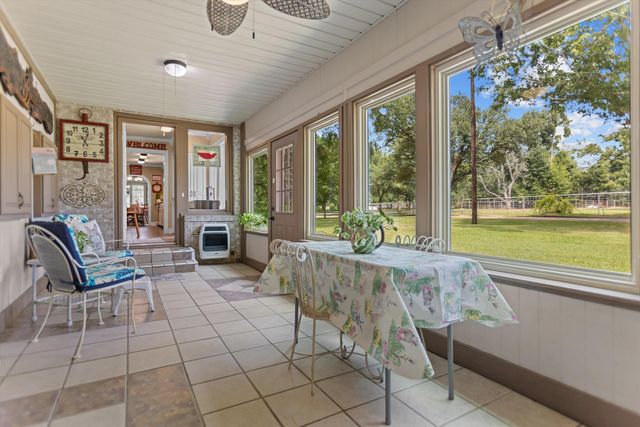 2807 S FM 225, Henderson, TX 75654