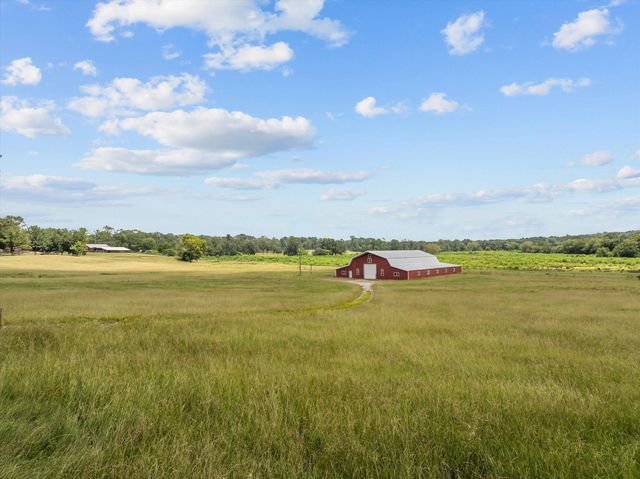 2807 S FM 225, Henderson, TX 75654