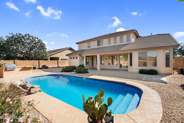 3586 E RIOPELLE Court, Gilbert, AZ 85298