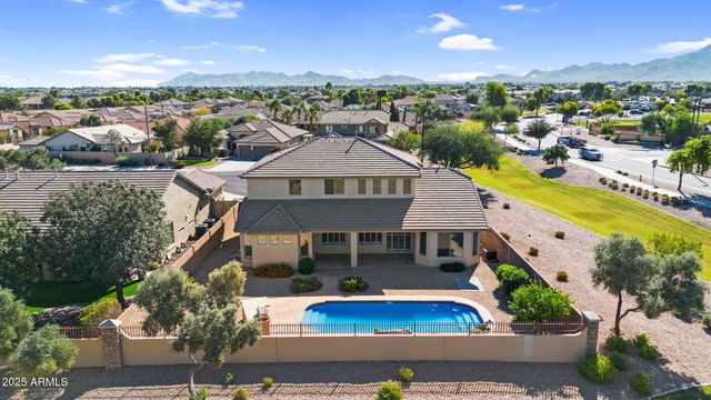 3586 E RIOPELLE Court, Gilbert, AZ 85298