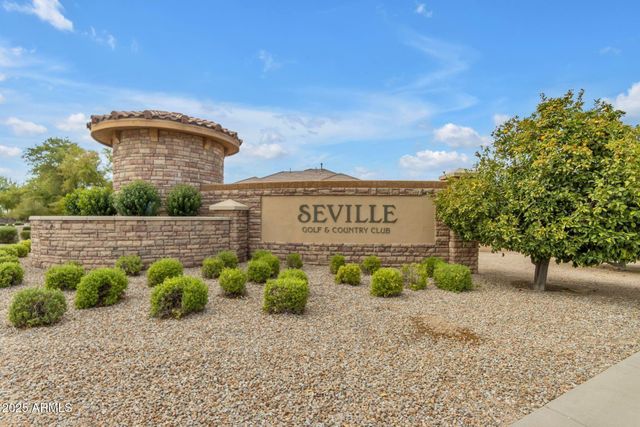 3586 E RIOPELLE Court, Gilbert, AZ 85298