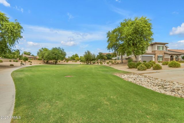 3586 E RIOPELLE Court, Gilbert, AZ 85298