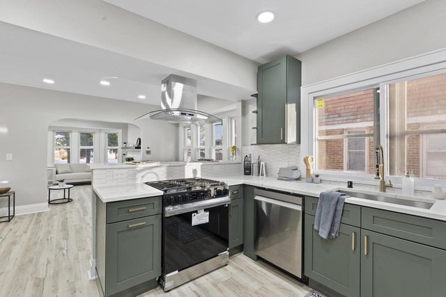 2945 N 73rd STREET, Milwaukee, WI 53210