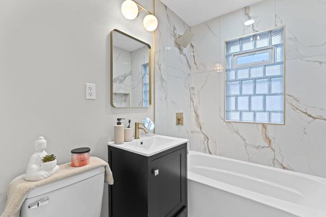 2945 N 73rd STREET, Milwaukee, WI 53210