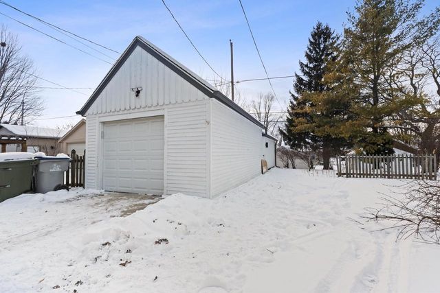 2945 N 73rd STREET, Milwaukee, WI 53210