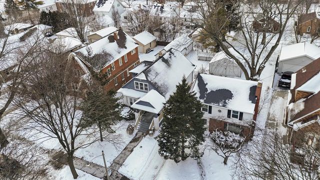 2945 N 73rd STREET, Milwaukee, WI 53210