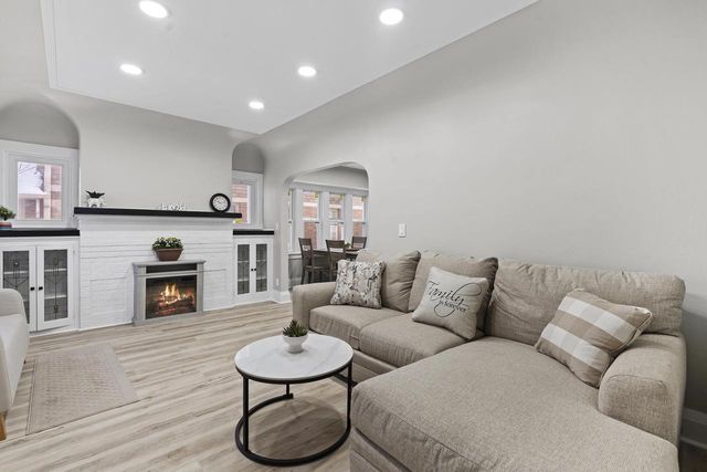 2945 N 73rd STREET, Milwaukee, WI 53210