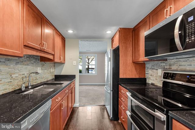 8339 BARK TREE CT, Springfield, VA 22153