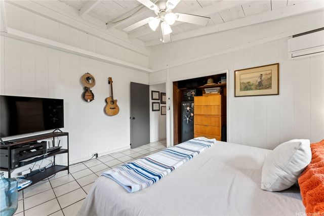 68-687 Farrington Highway, Waialua, HI 96791