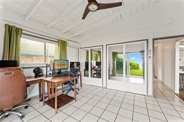 68-687 Farrington Highway, Waialua, HI 96791