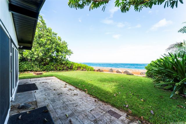 68-687 Farrington Highway, Waialua, HI 96791